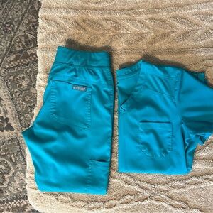 Women’s Jogger Scrub Set
